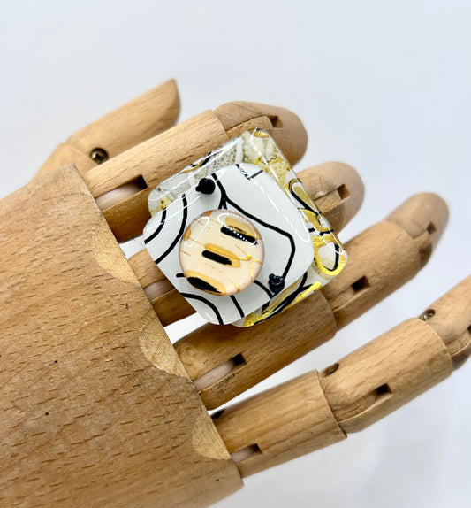 Black and Cream Kinetic Ring
