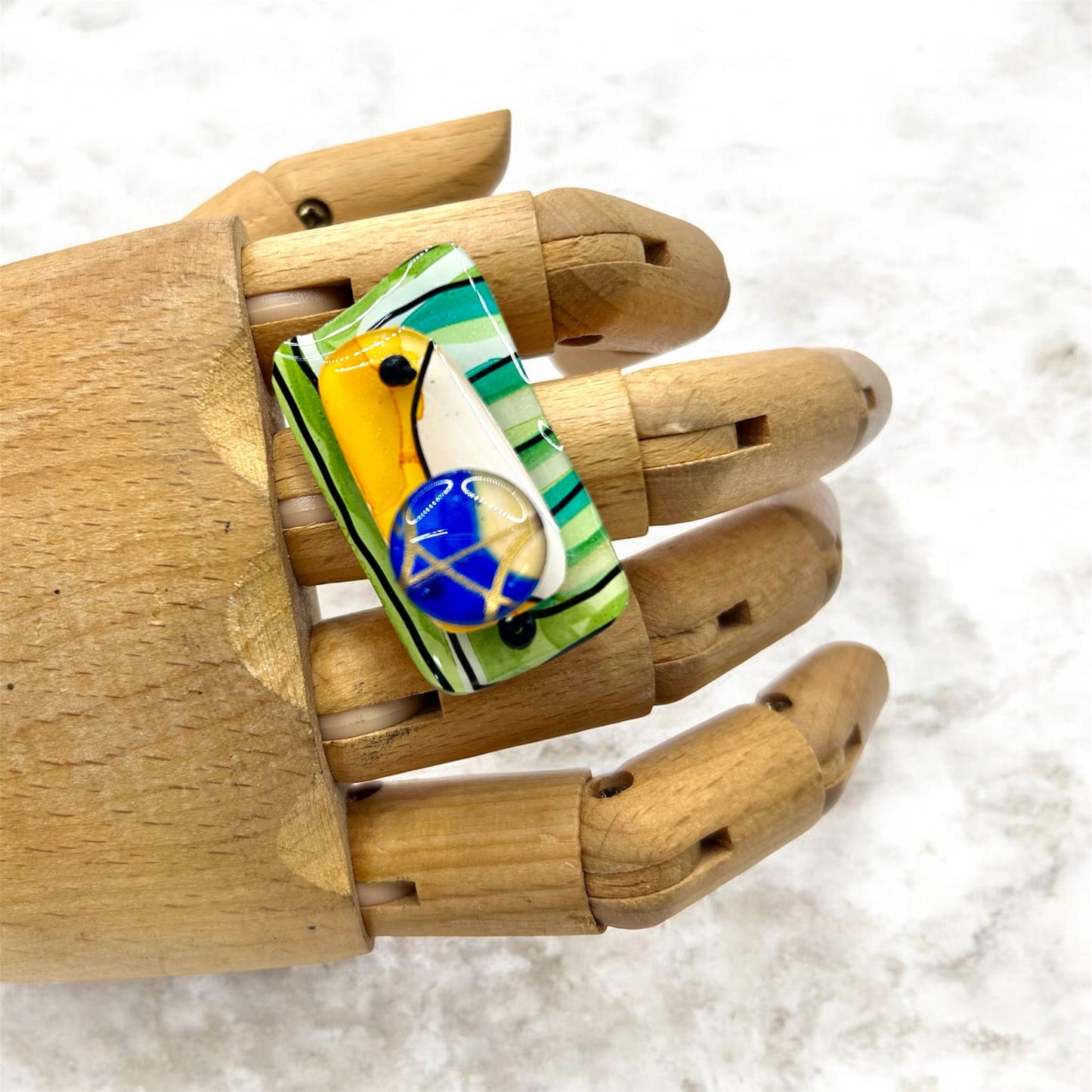 Green Blue Kinetic Ring